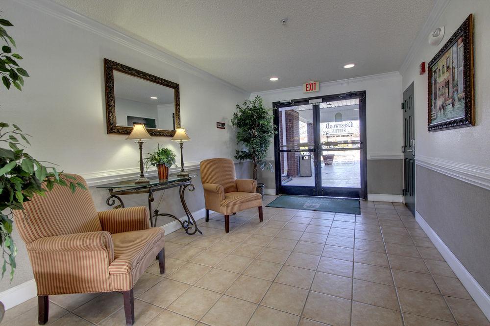 Intown Suites Extended Stay Greensboro Nc - Airport Dış mekan fotoğraf