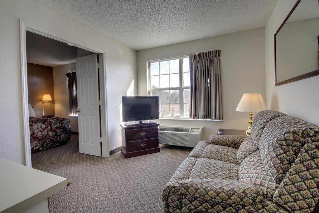 Intown Suites Extended Stay Greensboro Nc - Airport Dış mekan fotoğraf